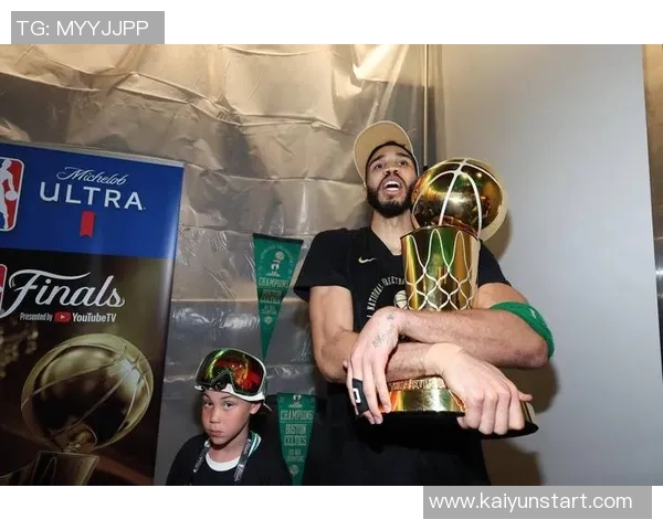 周最佳提名名单揭晓布克亚历山大申京字母哥等球员争夺荣誉